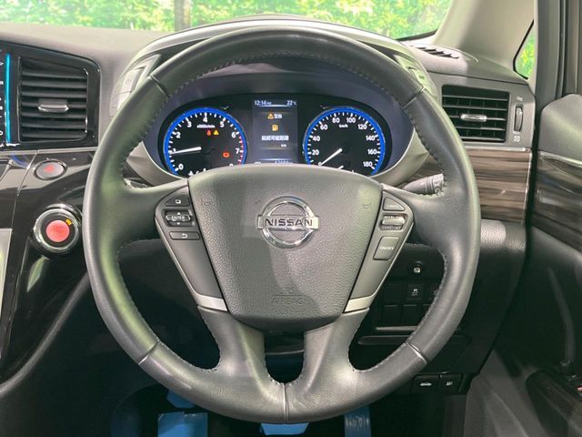 【ステアリングスイッチ】運転中、前方から目線をそらすことなく、オーディオ等の操作が可能な便利機能！安心＆快適なドライブを演出してくれます♪