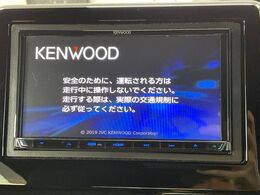 【ナビゲーション】目的地までしっかり案内してくれる使いやすいナビ。Bluetooth接続すればお持ちのスマホやMP3プレイヤーの音楽を再生可能！毎日の運転がさらに楽しくなります！！
