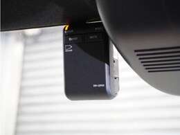 【ドライブレコーダー】万が一のときにしっかりと証拠を残しましょう！旅の思い出をドライブ映像としても残せます！　わずかなご負担で最新機種の装着も可能です。お気軽にお申し付けください。