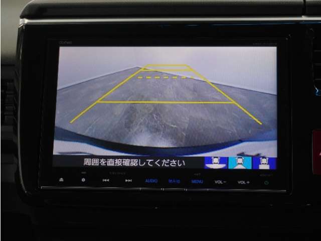◆バックカメラ◆リバースにするだけで映ります、後方の安全確認や、狭い駐車場での車庫入れ、雨の日や夜間など視界の悪い時に便利です！安全にバックする為には欠かせない装備です。