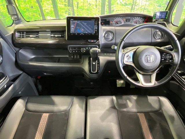 グループ総在庫数約30，000台！！全国の系列店からメーカー・車種問わずご紹介出来るので、あなたにピッタリのお車が見つかるはずです♪まずはお問い合わせ下さい☆