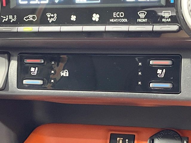 【シートベンチレーション】夏場は涼しい風でお尻や背中の熱やムレを防ぎ、冬はエアコンよりも早く温まってポカポカに！季節を問わず快適に過ごせます。