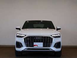 Audi Q5 Sportback 40 TDI quattro S line dynamic edition/アルミホイール 5セグメントスポークデザイン コントラストグレー ポリッシュト 8Jx20/マトリクスLEDヘッドライト