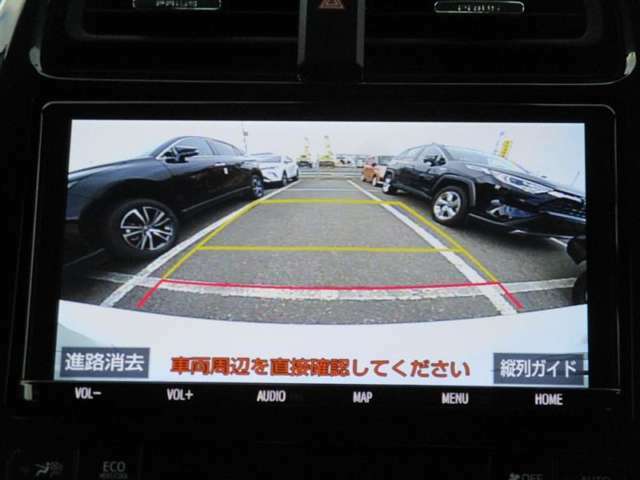 バックカメラ付き♪車庫入れ、バックでの駐車時に後方が見える事での安心感は大きいです☆一度装備したら外せなくなるアイテムです♪