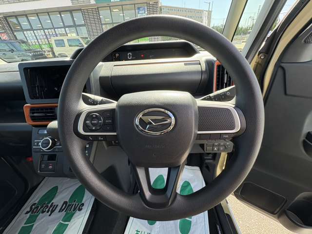 自ら操るハンドル！ドライバーの生命線です。お客様の目で実際にご確認ください。