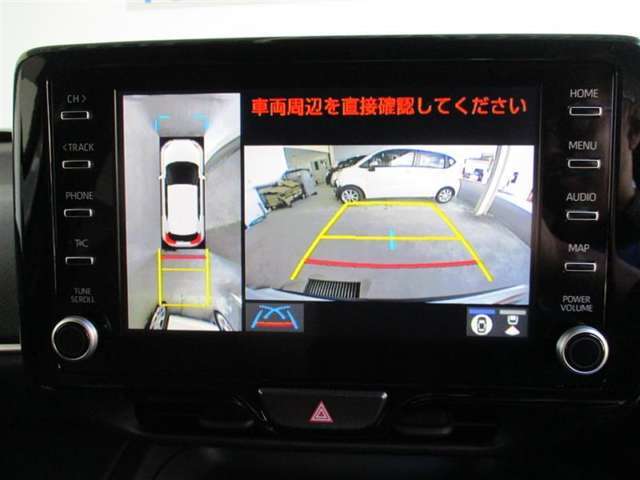 車両を上から見たような映像をディスプレイオーディオ画面に表示するパノラミックビューモニター