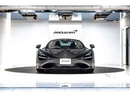 外装色オニキスブラック×艶消しプロテクションフィルム、外装カーボン×艶有りプロテクションフィルム施工の細部までこだわりぬかれた1台でございます。