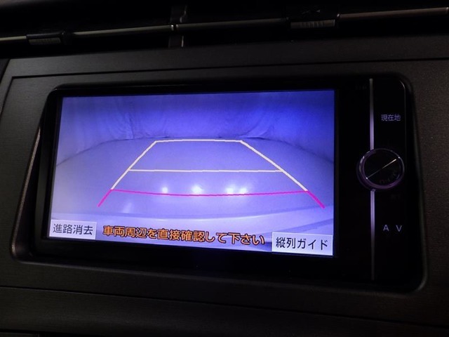 バックモニター搭載で車庫入れ安心！バックする際に後方確認ができて便利です！