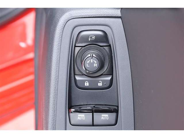 掲載車両は全て1年間・走行距離無制限の中古車保証付き！別途料金にて保証期間を最長3年（基本1年＋延長2年）まで延長可能です！！　保証修理は全国のトヨタ販売店にて対応可能です♪