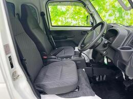 「この車の写真をもっと見たい」「状態が気になる」「この装備はついている？」どんな小さな疑問でもお気軽にお問い合わせください！
