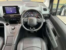 LIBERALA野々市の物件をご覧いただきまして誠にありがとうございます。心ゆくまでおクルマ選びをお楽しみください。