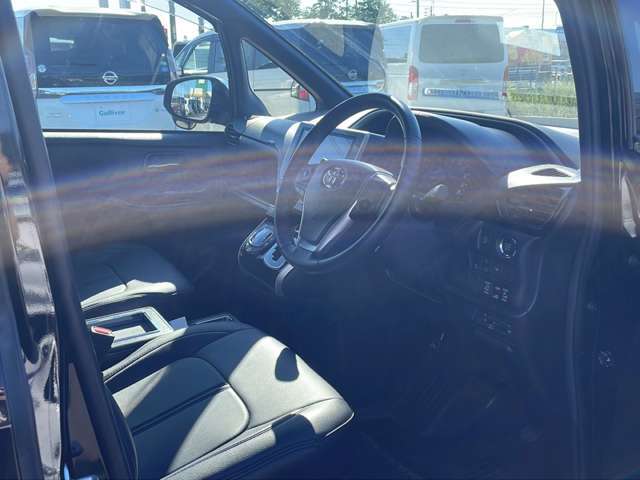 【　運転席　】とても綺麗な一台となっております。