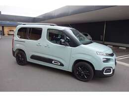 弊社ポリシーとして、全中古車、お忙しく実車確認できないお客様のために実車確認頂かなくとも安心して購入頂けるクオリティを目指して仕上げております。全国のディーラーで保証が受けられます！