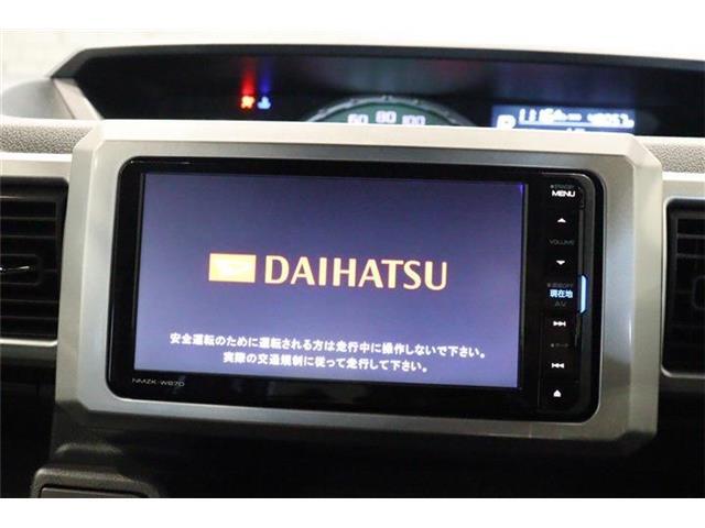 メモリーナビです！メモリーナビは機能も見た目も良いですよ！