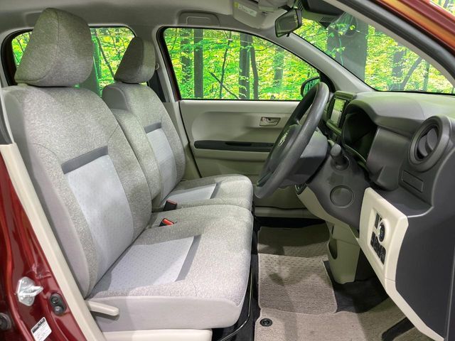 もちろん車内はキレイです♪よりクリーンな状態をキープしたいお客様には『ナノゾーンコート』がおすすめ！新型コロナウイルス対策や、除菌・消臭に効果を発揮し多くの方にご好評いただいております。