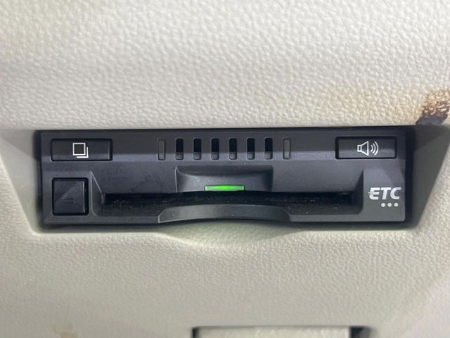 【ETC】高速道路の料金所をストレスなく通過！話題のスポットやサービスエリアに多い「スマートIC」利用時は必須のアイテムです。当店でセットアップを実施、ご納車当日からすぐにご利用いただけます！