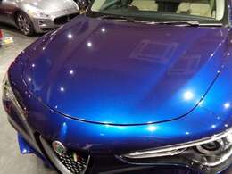 オークジャパンでは、輸入車を愛するお客様に、心躍る1台に巡り逢って頂けますよう、徹底的な品質管理、価格管理、お付き合い頂く弊社スタッフ、全てに真心をこめてお出迎えさせて頂きます。