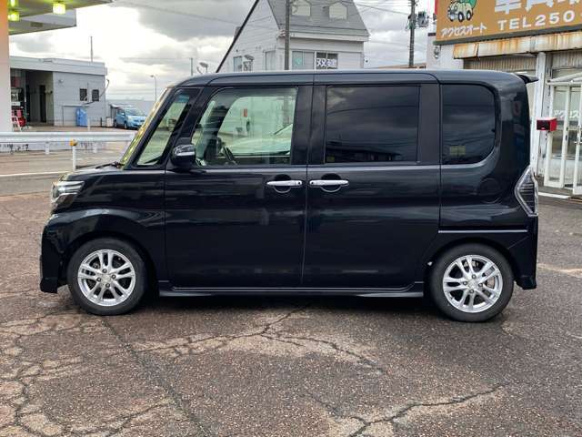 全国販売もしておりますので陸送費用などもお気軽にお尋ね下さい。ご来店の難しいお客様にはできる限りの車状態を写真にてメールをお送りしますので、お気軽にお問い合わせ下さい！