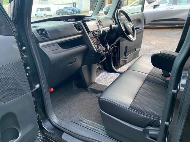 全国販売もしておりますので陸送費用などもお気軽にお尋ね下さい。ご来店の難しいお客様にはできる限りの車状態を写真にてメールをお送りしますので、お気軽にお問い合わせ下さい！