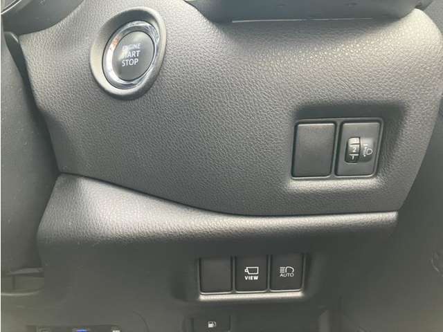 プッシュスタートスイッチ