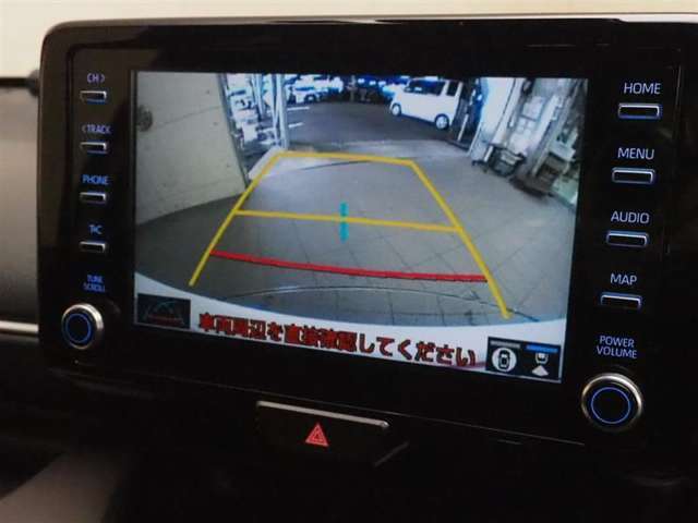 バックガイドモニターで、後方を確認しながら安心して駐車することができます。運転初心者も熟練者も必須の機能ですよ！