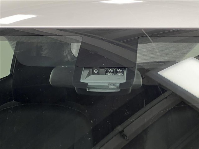 TSS（トヨタセーフティセンス）装着車！追突事故などへの予防安全のための装備で、被害軽減をサポート！