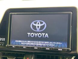 【純正ナビ】人気の純正ナビを装備。オーディオ機能も充実しており、Bluetooth接続すればお持ちのスマホやMP3プレイヤーの音楽を再生可能！毎日の運転がさらに楽しくなります！！