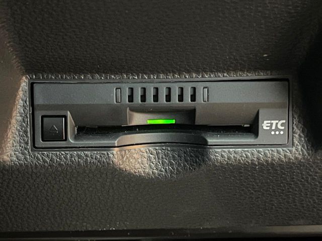 【ETC】高速道路の料金所をストレスなく通過！話題のスポットやサービスエリアに多い「スマートIC」利用時は必須のアイテムです。当店でセットアップを実施、ご納車当日からすぐにご利用いただけます！
