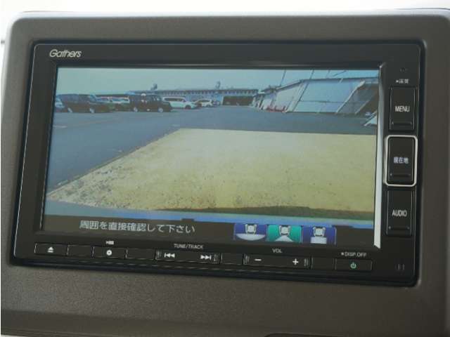 ◆バックカメラ◆リバースにするだけで映ります、後方の安全確認や、狭い駐車場での車庫入れ、雨の日や夜間など視界の悪い時に便利です！安全にバックする為には欠かせない装備です。