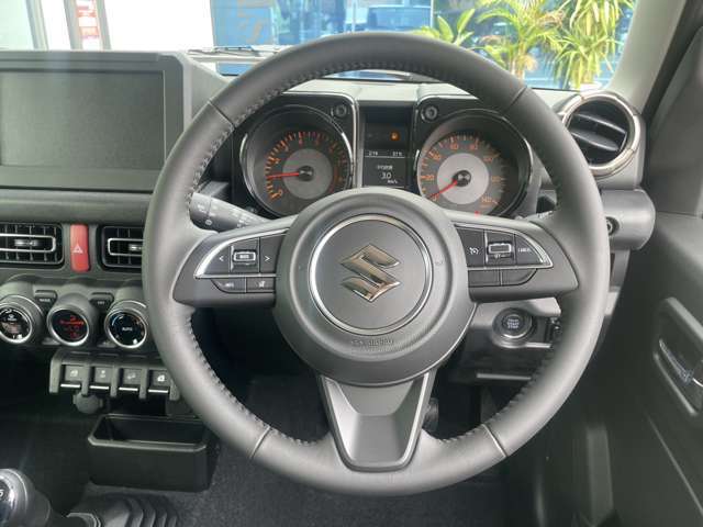 本革巻で握りやすく上品な仕様。