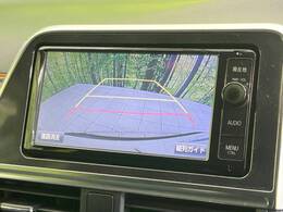 【バックカメラ】駐車時に後方がリアルタイム映像で確認できます。大型商業施設や立体駐車場での駐車時や、夜間のバック時に大活躍！運転スキルに関わらず、今や必須となった装備のひとつです！