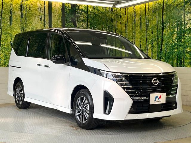 大好評のボディコーティング「弾スプラッシュコート」もご納車までに施工可能。通常のガラスコートと異なる、耐久年数6年の無機質ガラスコーティングが、ボディをキレイな状態に保ってくれます。