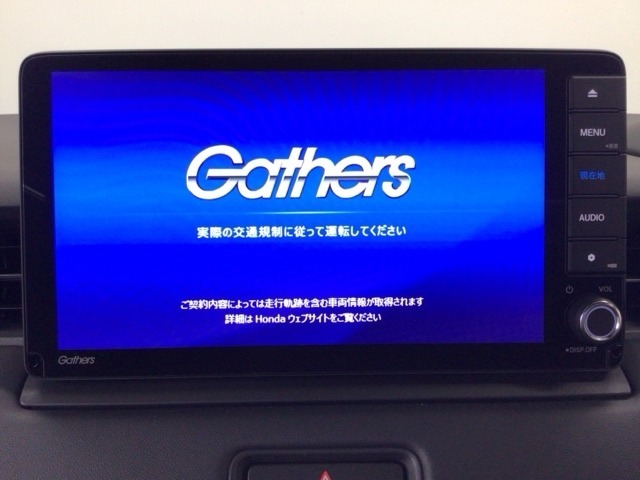 Honda　CONEECT対応で、更に便利が広がったナビディスプレーです♪また、フルセグTVの他にDVD/CDプレーヤーを装備♪もちろんFM/AMラジオもお聞きいただけますよ♪