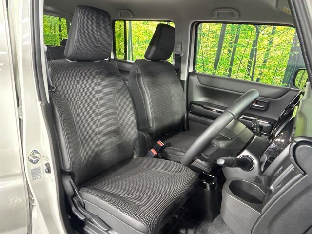 もちろん車内はキレイです♪よりクリーンな状態をキープしたいお客様には『ナノゾーンコート』がおすすめ！新型コロナウイルス対策や、除菌・消臭に効果を発揮し多くの方にご好評いただいております。