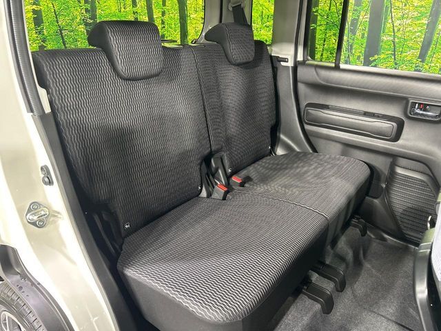 高品質なオリジナルフロアマットもオプションにてご用意しております。お好きなデザインやカラーをお車に合わせて選んでいただくことができます♪