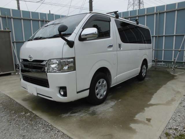 特別仕様車のダークプライムII！人気カラーホワイトパール！オールシーズン大活躍な4WD！お仕事からレジャーまで用途いろいろ使える一台！走りの良いディーゼルターボ！燃料代が安くお勧め！まだまだ走ります！