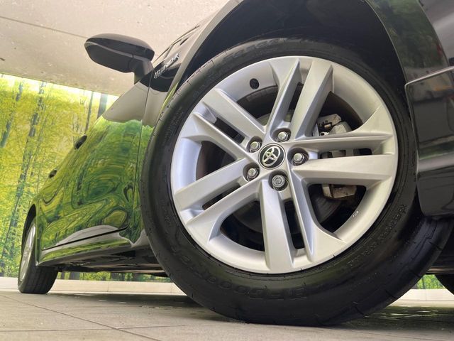 【純正16インチアルミホイール】外観にマッチした純正アルミホイールを装着しております。各種社外アルミホイールや、スタッドレスタイヤも取扱いしております。是非ご相談ください♪