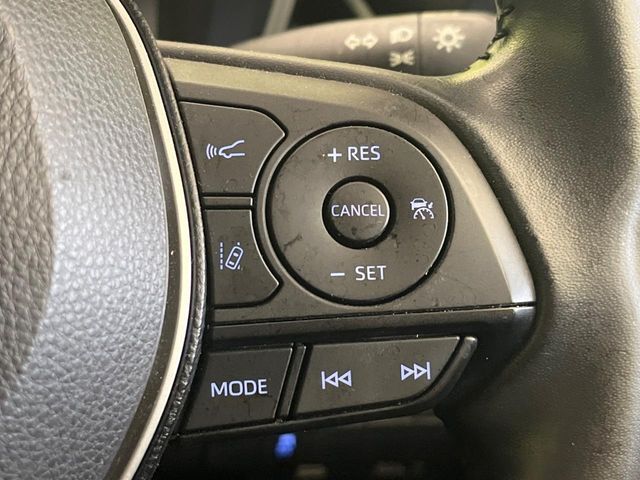 【レーダークルーズコントロール】高速道路での長距離走行が楽に！！自動で速度を保つクルーズコントロールが、衝突軽減システムと連携し、前方の車両を感知して車間を保つように速度調節してくれます！！