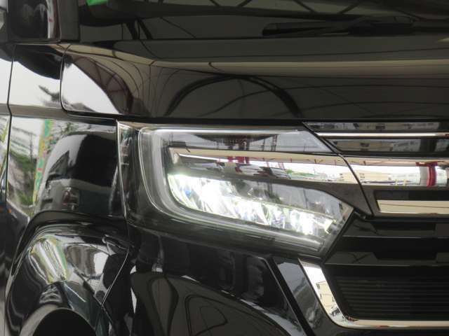 社外アルミホイールやローダウンサス・車高調・革調シートカバー・LEDヘッドライト・エアロパーツ・ナビ・バックカメラ・ETCなど社外パーツも販売・取り付け可能です。是非ご相談ください！