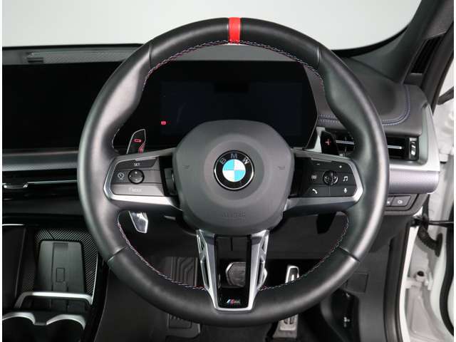 プレミアムセレクション2年保証のお車は2年延長保証にご加入頂けます。プレミアムセレクション2年保証からさら最大2年間、合計4年間の保証をお受け頂けます。対象箇所の不具合は無償修理をご提供致します。