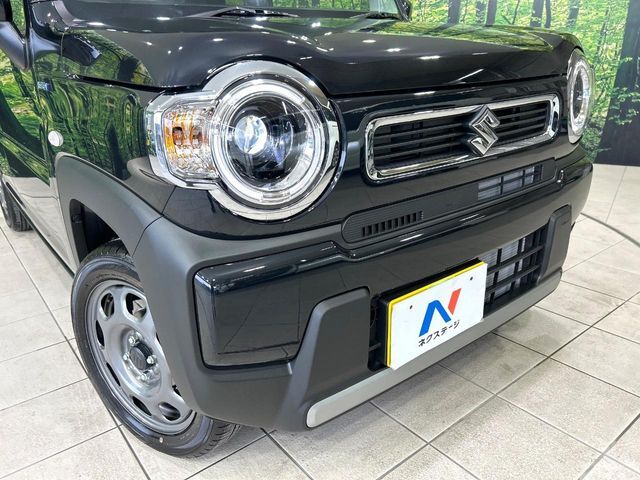 【LEDヘッドライト】悪天候や夜間走行時も良好な視界を確保し安心して運転できる高輝度LEDヘッドライトを装備！点灯速度が早く、消費電力も抑えられています。
