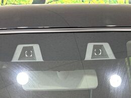 【スズキ　セーフティサポート】走行中に前方の車両等を認識し、衝突しそうな時は警報とブレーキで衝突回避と被害軽減をアシスト。より安全にドライブをお楽しみいただけます。