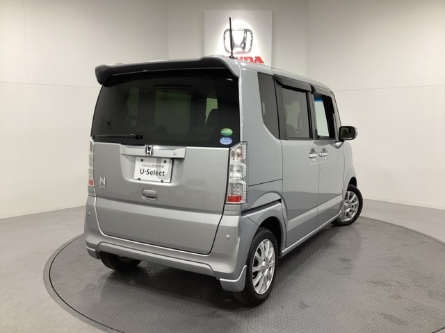 【Honda認定中古車 U-Select】　は3つの安心をお約束します。　1　Hondaのプロが整備した安心。 2　第三者機関がチェックした安心。　3　購入後もHondaが保証する安心。