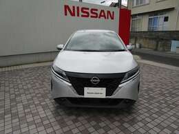 正面から見た感じです♪とても精悍なフロントマスクです☆