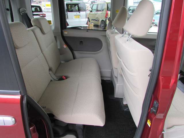 もちろん自動車保険もお任せ下さい。当社には特級資格を持つ保険スタッフが在籍しており丁寧なご説明をさせて頂き安心してご検討頂けます。