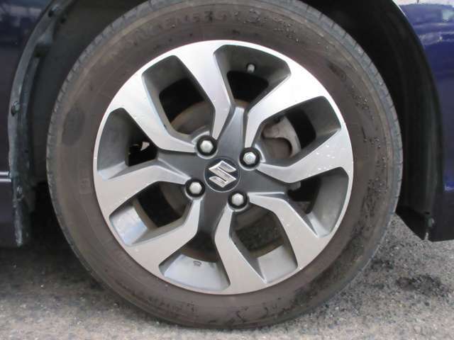 【バンパー保証】　お車の購入と同時に自動車保険に加入すると、バンパーの修理保証サービスが付いてきます！最大3万円まで保証で、大切なお車のバンパーを守ります！