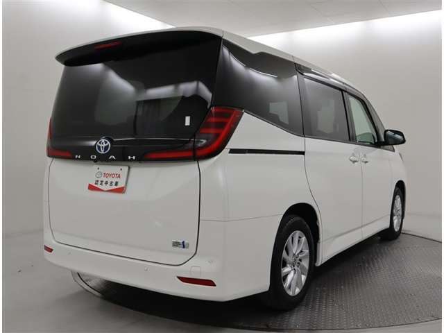 出来るだけ良いお車をエンドユーザー様に届けたい、またお客様との末永いお付き合いを大切にさせていただきたい思いから、転売・輸出目的の方、また業者様への販売は行なっておりません。予めご了承くださいませ。