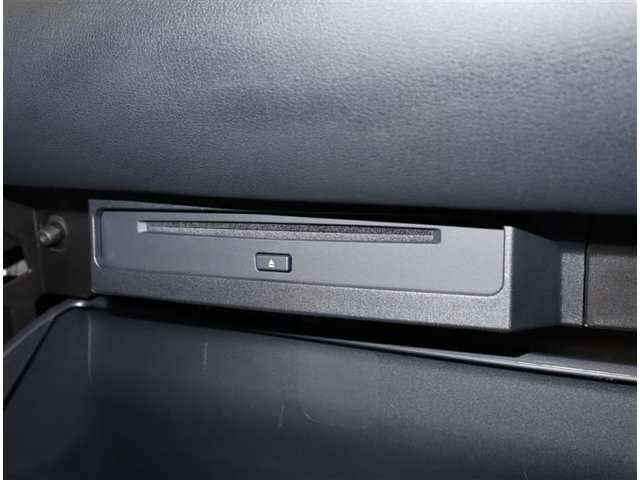 HDMI、DVDプレイヤーを装備！お子様も大喜び間違いなし！みんなでアニメや映画、音楽ライブなど迫力ある映像を楽しんでくださいませ！
