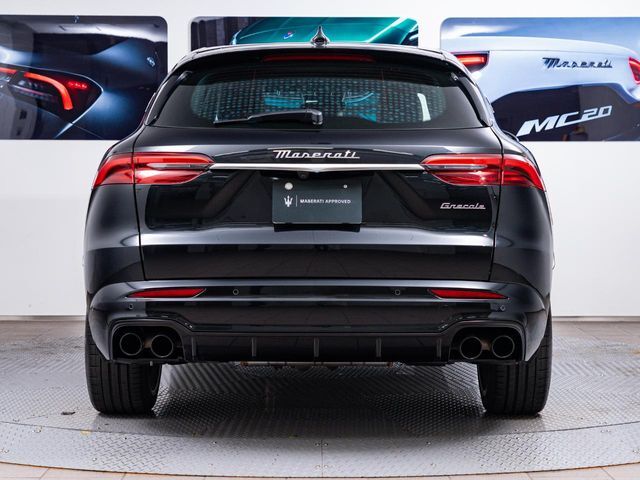 もちろんサラウンドビューモニター+パークセンサーを搭載。駐車時の不安を軽減。