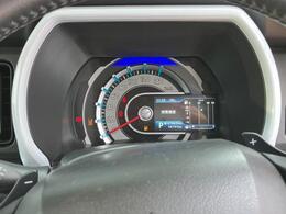 メーターパネルはカラー液晶インフォメーションディスプレイを組み合わせた先進的なデザインを採用！